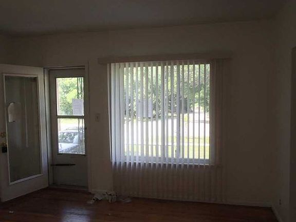 5th image of 25836 E Huron River Dr