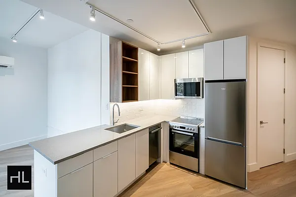 Rented by Highline Residential | media 29