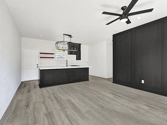 3rd image of 7939 Goode St