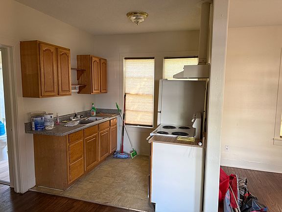 4th image of 720 Blandin St