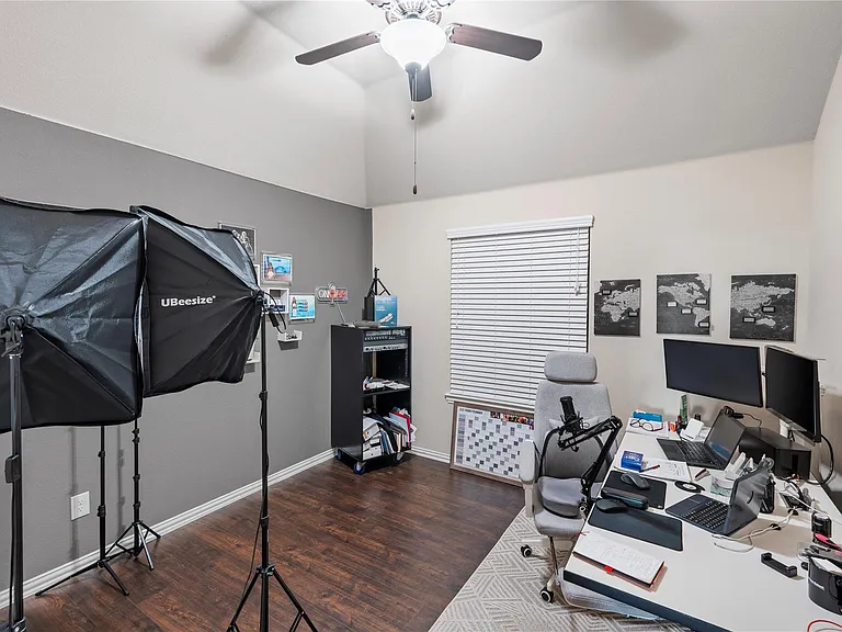 18002 Heartsong Dr — Photo 25