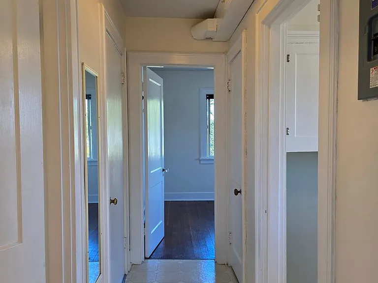 711 N L St #F — Photo 13