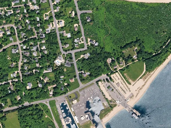 320 Lands End Road, Orient, NY 11957