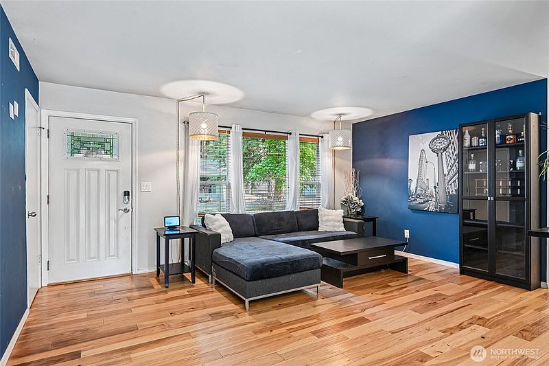 4th image of 19239 SE 268th Street