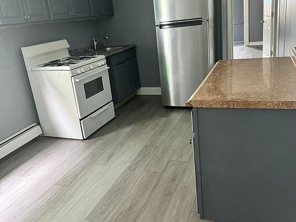 5th image of 31 Saint James Pl #A