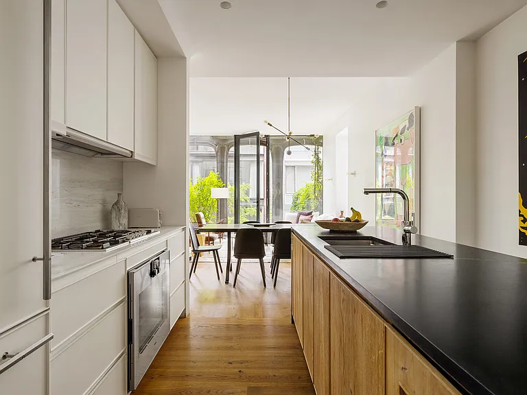 325 W Bay #3C — Photo 3