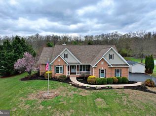 407 Lost Rd, Martinsburg, WV 25403