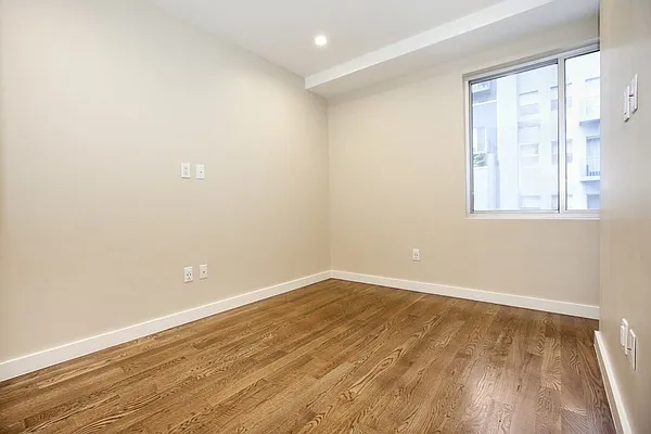 Rented by REAL New York | media 18