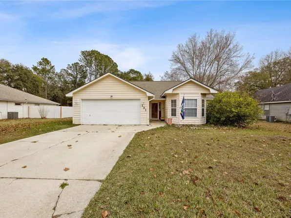 131 Lakeside Dr, Kingsland, GA 31548