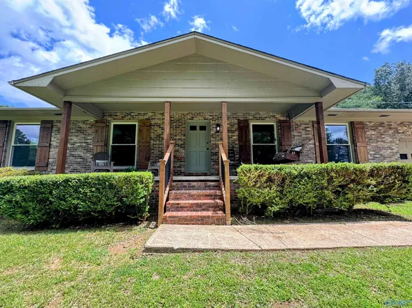 1527 Bob Jones Rd, Scottsboro, AL 35769
