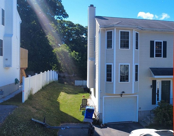 1st image of 74 Sophia Dr