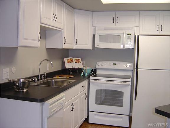 4th image of 306 Sundown Trl APT 2C