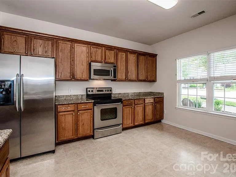 11133 Aprilia Ln — Photo 7
