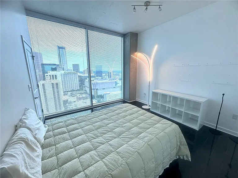 400 W Peachtree St NW #3511 — Photo 7