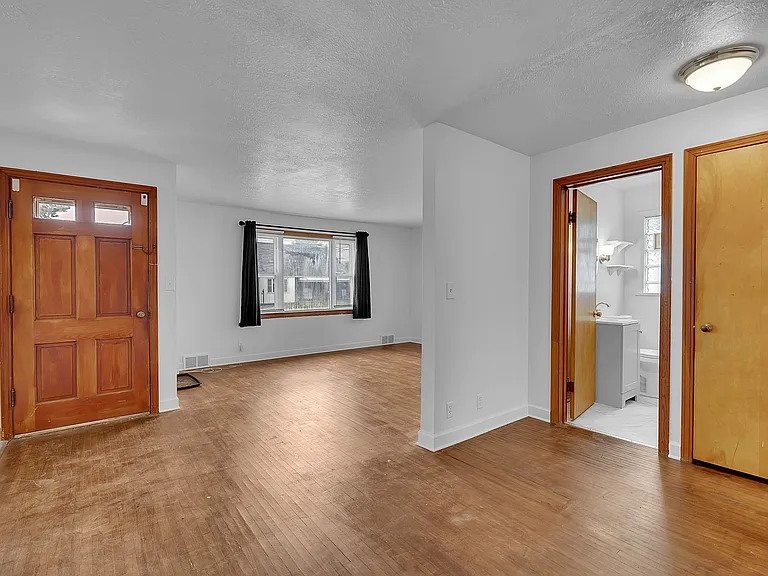 76 Stearns St — Photo 7