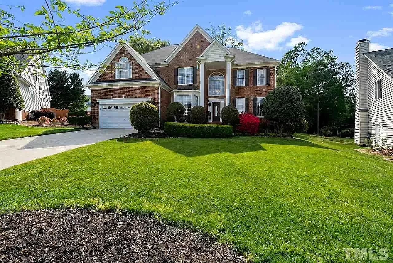 4 bed, 3764 sqft, $4,000 — Photo 3