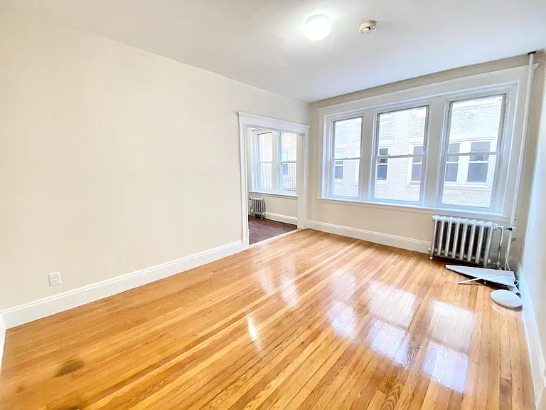 58 Queensberry St #12A — Photo 3