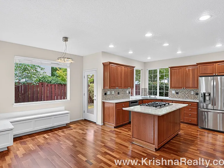 13686 NW Henninger Ln — Photo 11