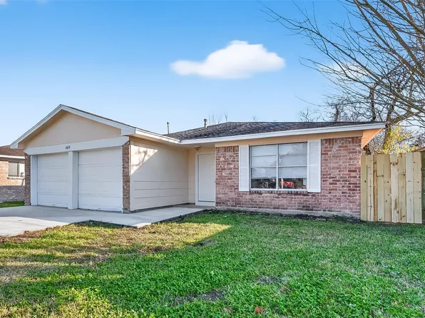 4610 E 36th St, Dickinson, TX 77539