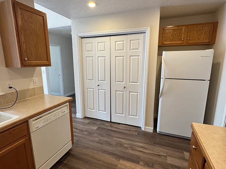 5930 N Bogart Ln — Photo 9