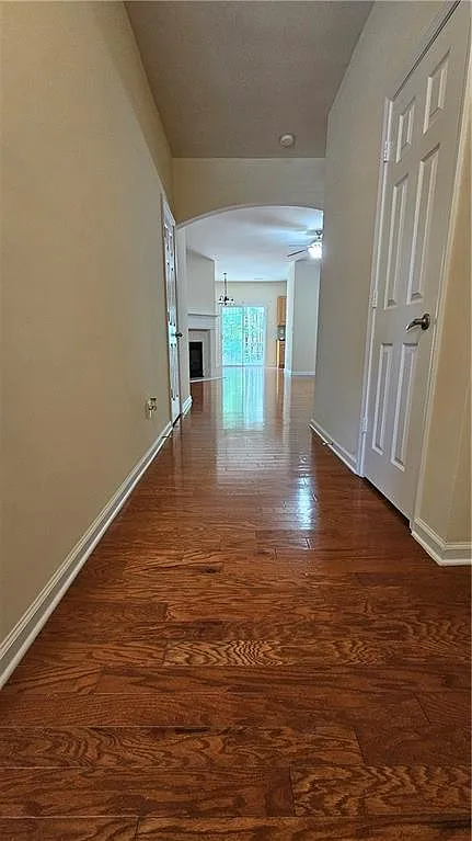 3 bed, 2.5 bath, 1732 sqft, $2,250 — Photo 2
