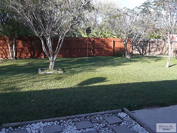4th image of 2813 Lotus St