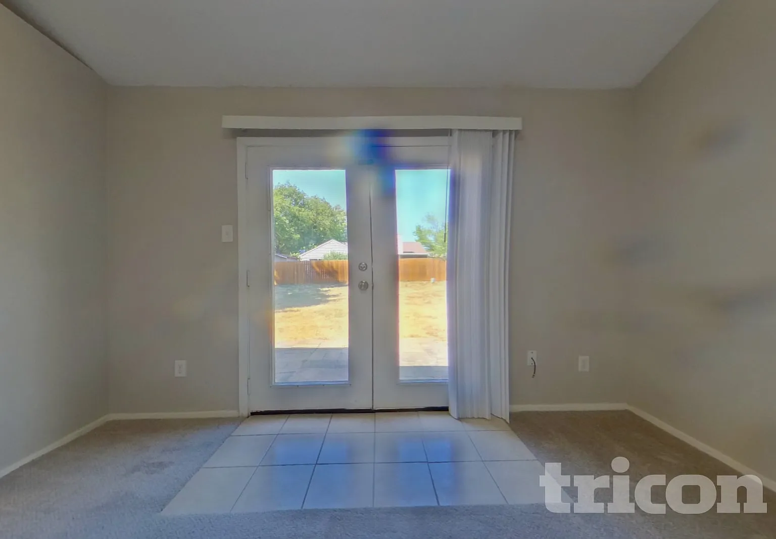 3913 Big Leaf Lane Fort Worth TX — Photo 4