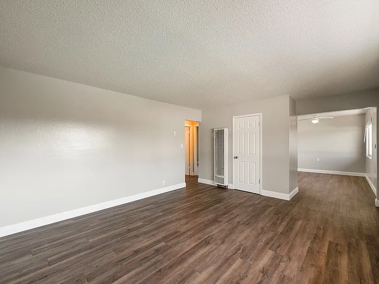 Garden Court Apartments — Photo 14