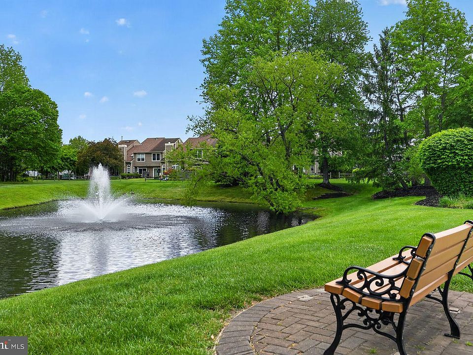1st image of 63 Kettlebrook Dr