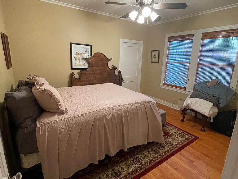 1506 Emerson St — Photo 4