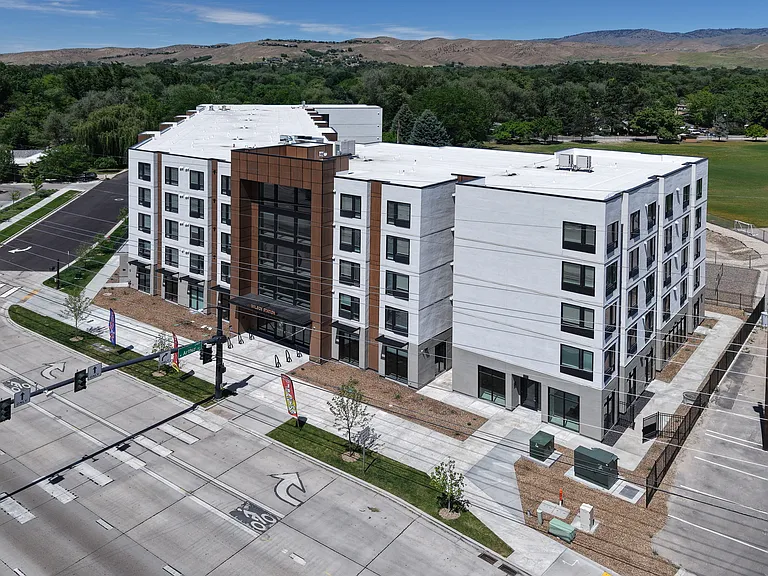 Wilson Station Apartments — Photo 13