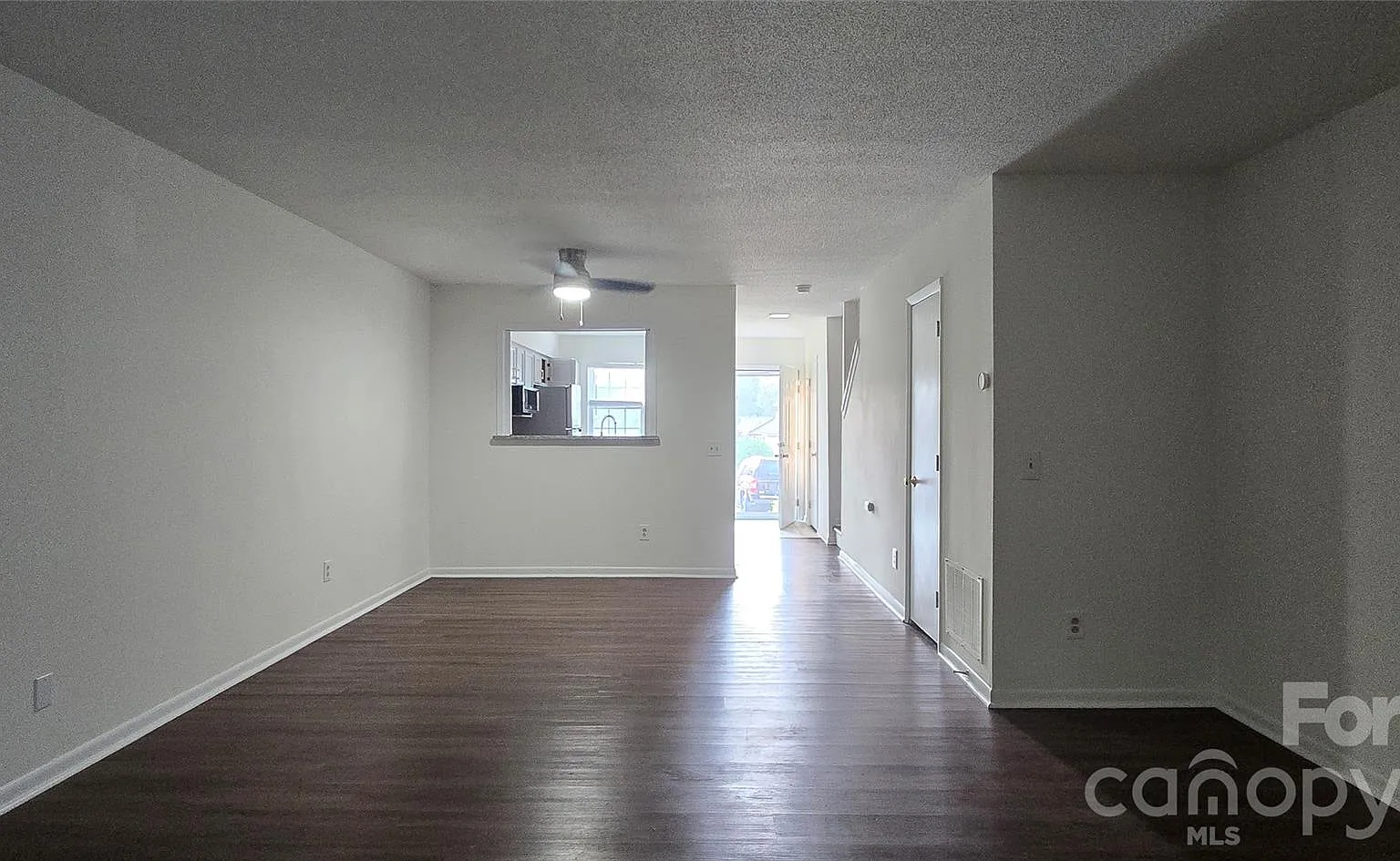 2 bed, 1.5 bath, $1,625 — Photo 4