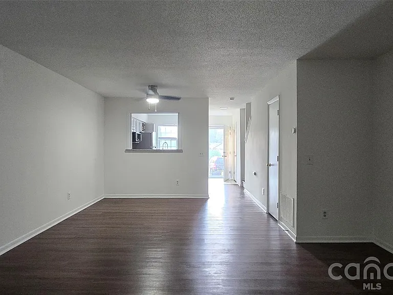 3109 Heathstead Pl — Photo 4