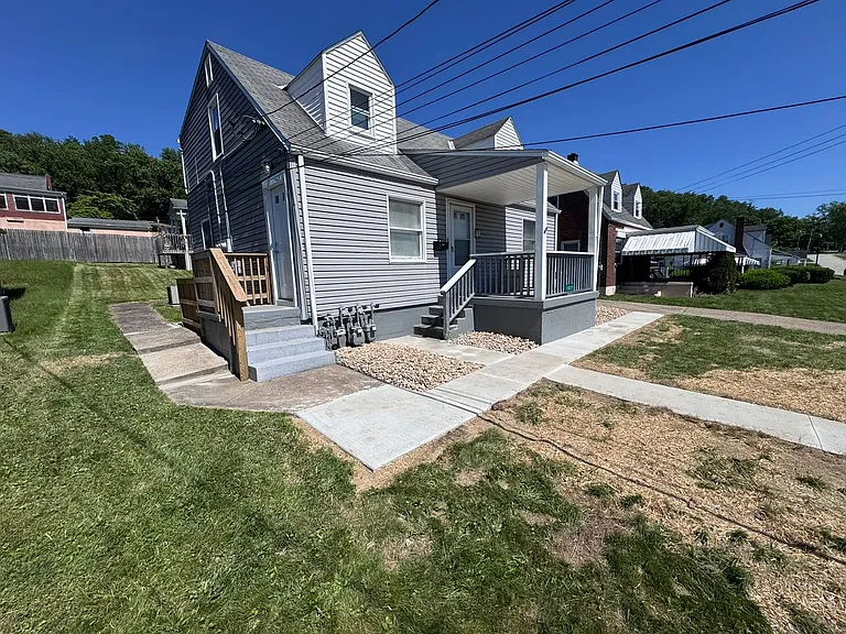 1827 California Ave — Photo 5