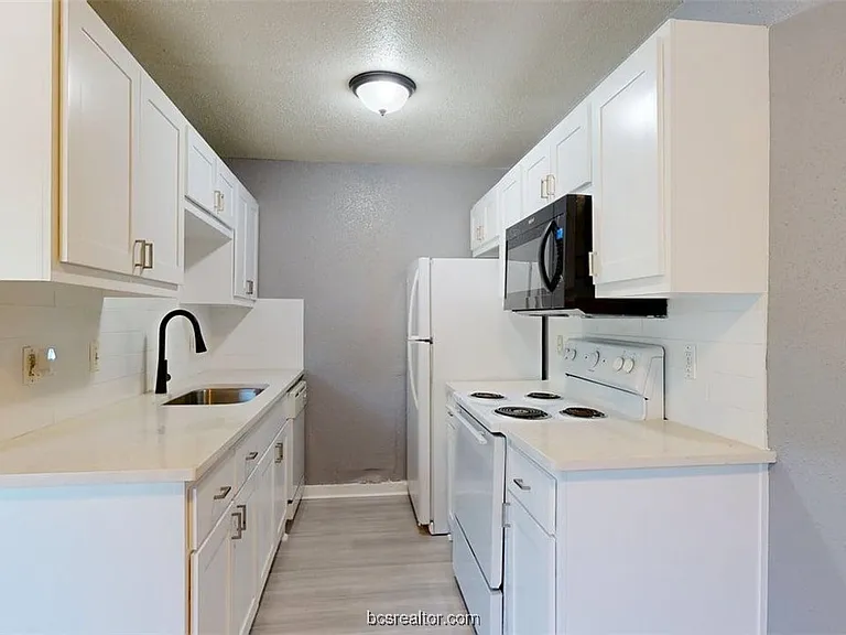 1524 Pine Ridge Dr #B — Photo 5