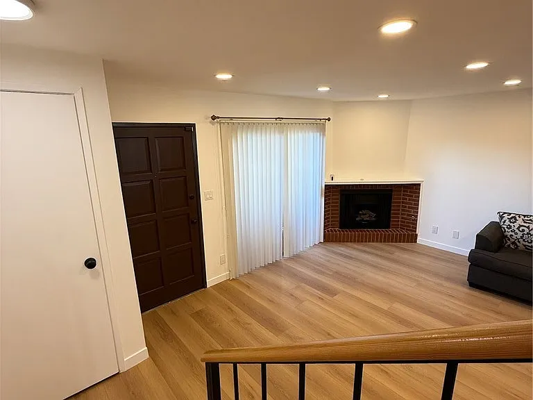 1137 N Maryland Ave #5 — Photo 15