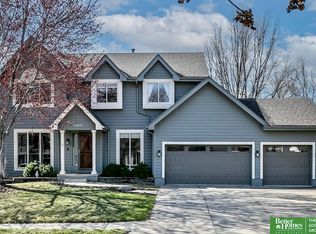 15801 Emiline St, Omaha, NE 68136