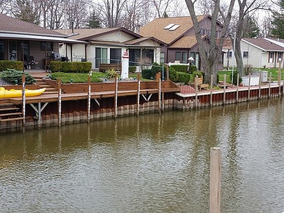3rd image of 2006 N Nan Ave