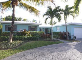 300 Cascade Ln, Palm Beach Shores, FL 33404