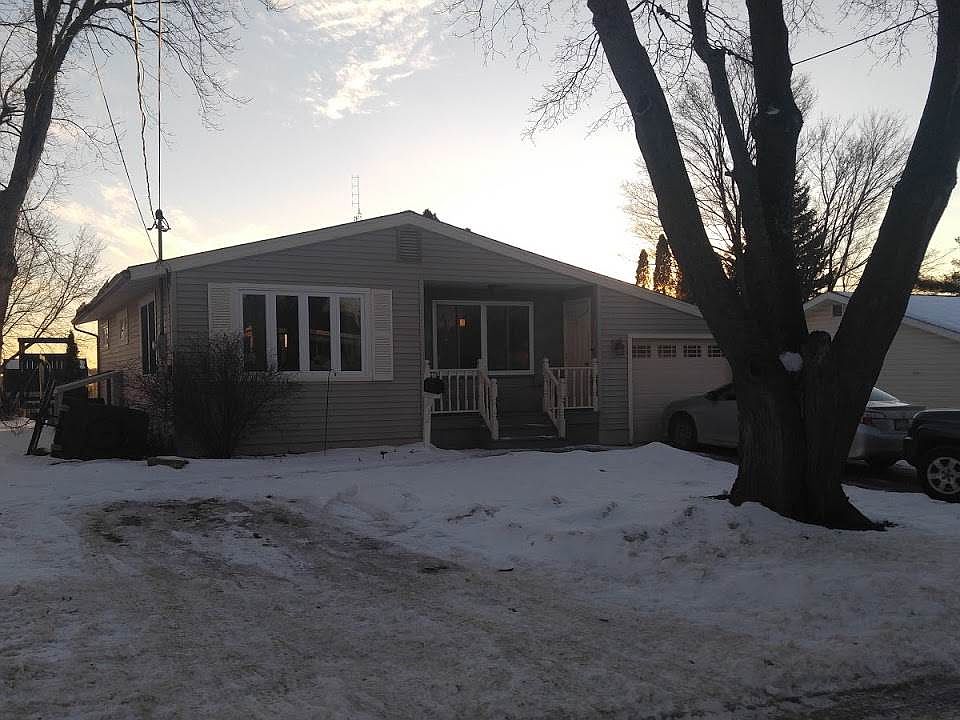 1st image of 32 Alden St