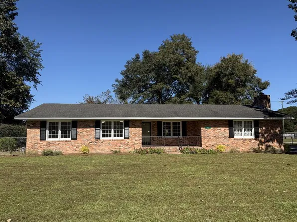 303 E Mitchell St, Adel, GA 31620