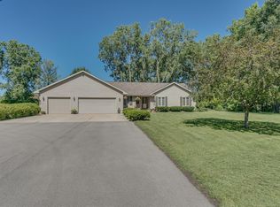 2938 White Pine Rd, Green Bay, WI 54313
