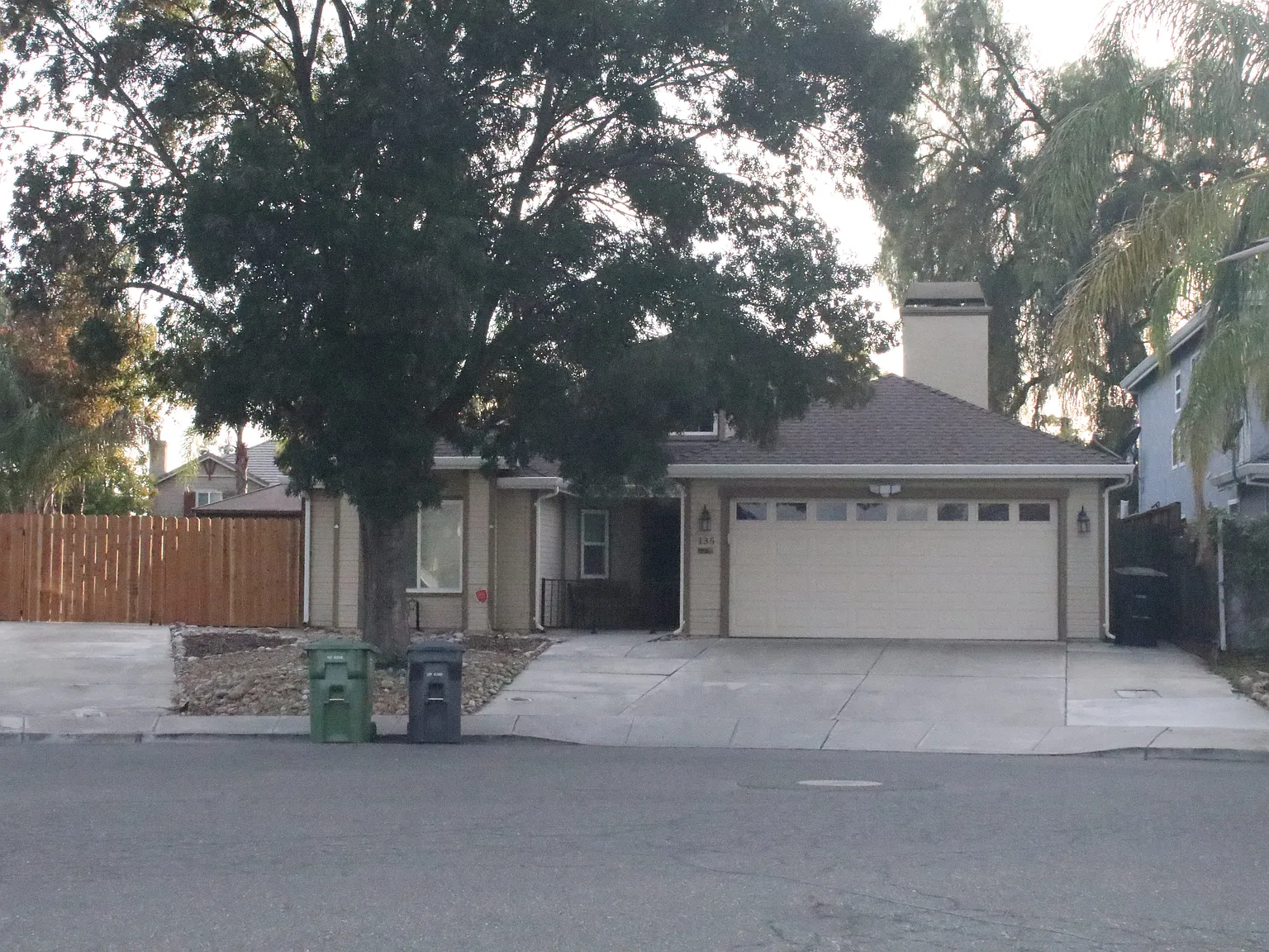 3 bed, 1661 sqft, $3,200 — Photo 1