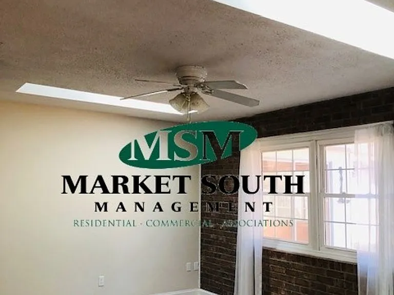 306 Sandy Springs Rd — Photo 5
