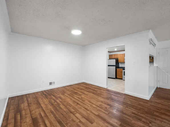 47 Dogwood Street image 8 of 22