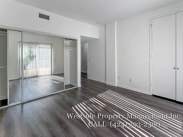 2149 S Bentley Ave #11065 — Photo 11