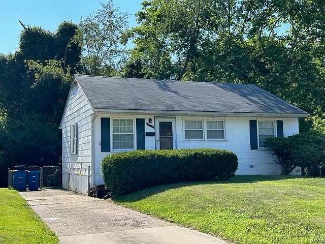 2nd image of 10304 Ross Cir