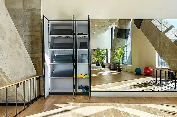 Rented by VESNA REALTY | media 58