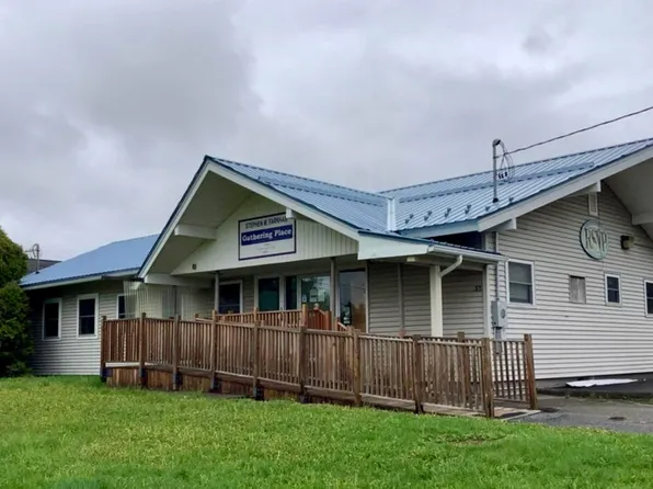 33 Davis Street, Presque Isle, ME 04769