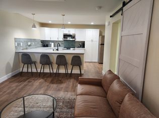 306 Hazeldine Ave SW #6, Albuquerque, NM 87102